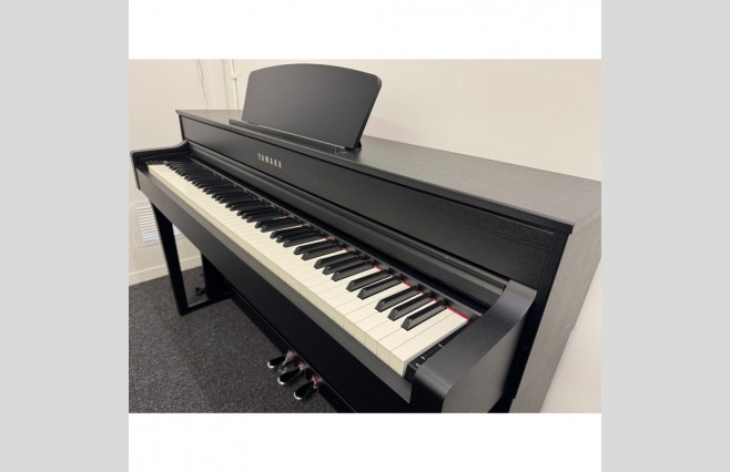 Yamaha CLP635 Digital Piano | Black Walnut Finish | UK Delivery In Days | Warranty | P/X | Finance Options | Includes Stool, Headphones | Used | Serial Number BCXJ01034 - Image 5
